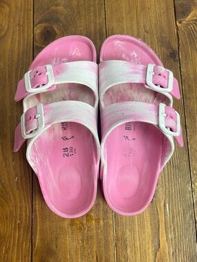 Birkenstock kids size 10 pink and white swirl foam sandals
